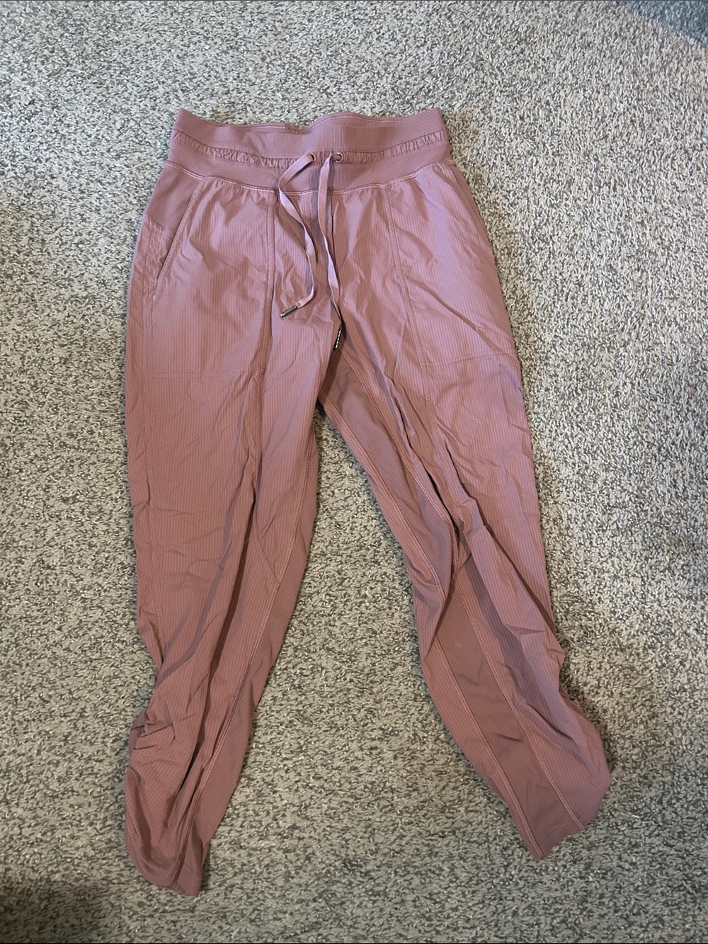 Lululemon Dance studios cropped pants